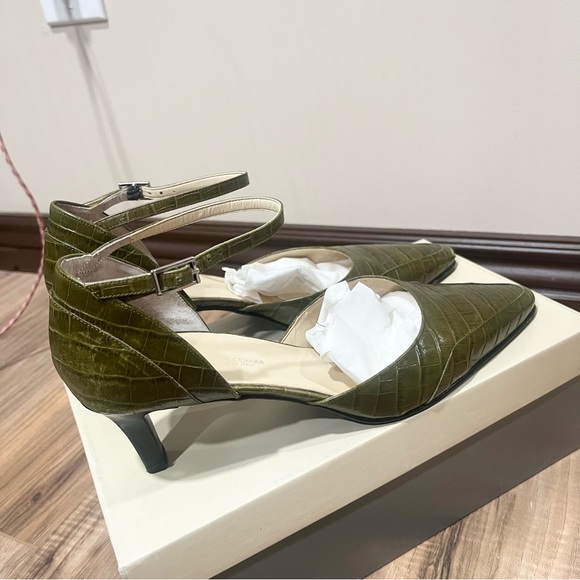 Casual Corner Green Angela Snake Heels - Picture 6 of 8